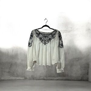 Free People Embroidered Boho Peasant Top | Ivory Black Lace Detail | Size XS